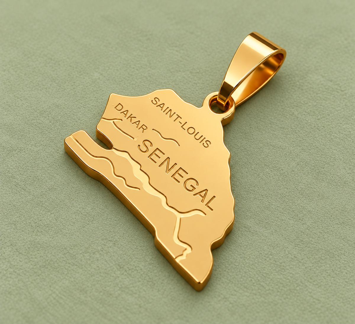 Pendentif carte Sénégal – Doré sur fond vert sauge
