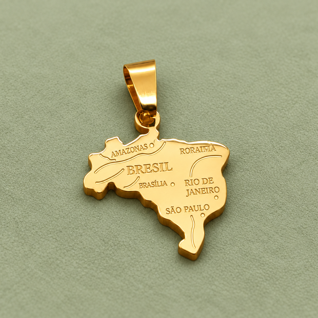 Pendentif carte Brésil doré sur fond vert sauge