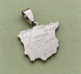Pendentif carte Espagne – Argenté sur fond vert sauge