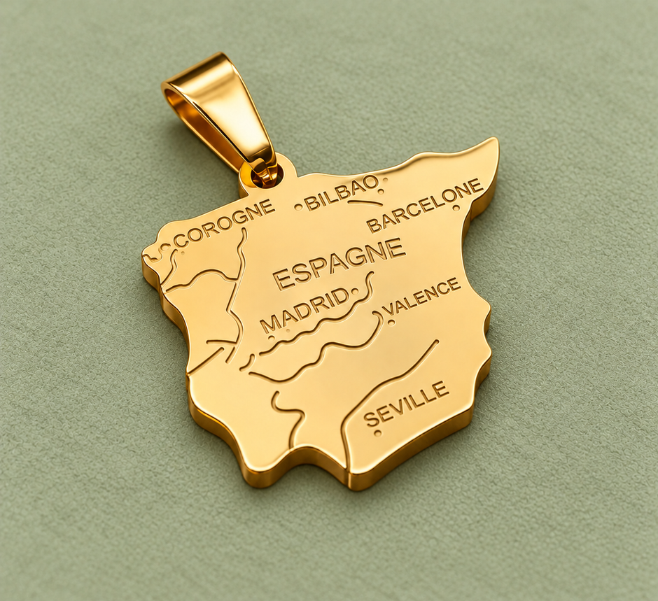 Pendentif carte Espagne – Doré sur fond vert sauge
